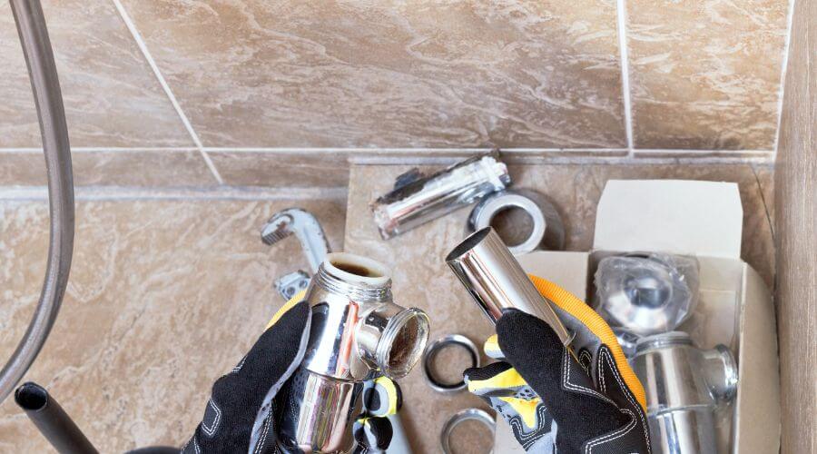 Professional gutter cleaning in Wikieup, AZ
